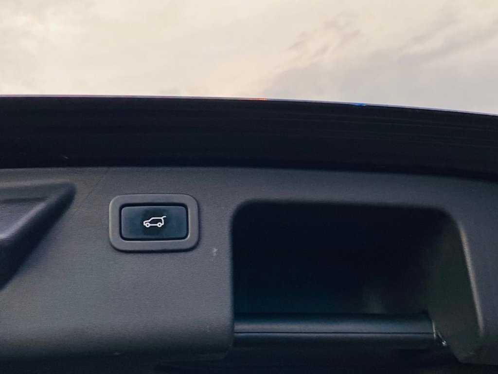 Used Land Rover Discovery Sport 2018 for sale - 76535721: Photo 9