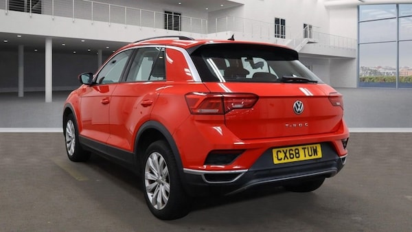 Used Volkswagen T-Roc 2018 for sale - 76223792: Photo 3