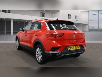 Used Volkswagen T-Roc 2018 for sale - 76223792: Photo 3