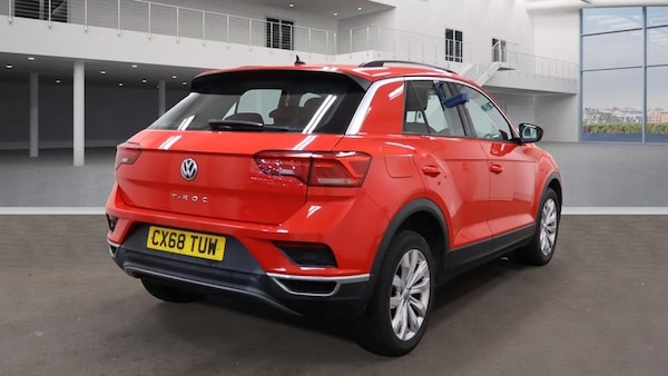 Used Volkswagen T-Roc 2018 for sale - 76223792: Photo 4