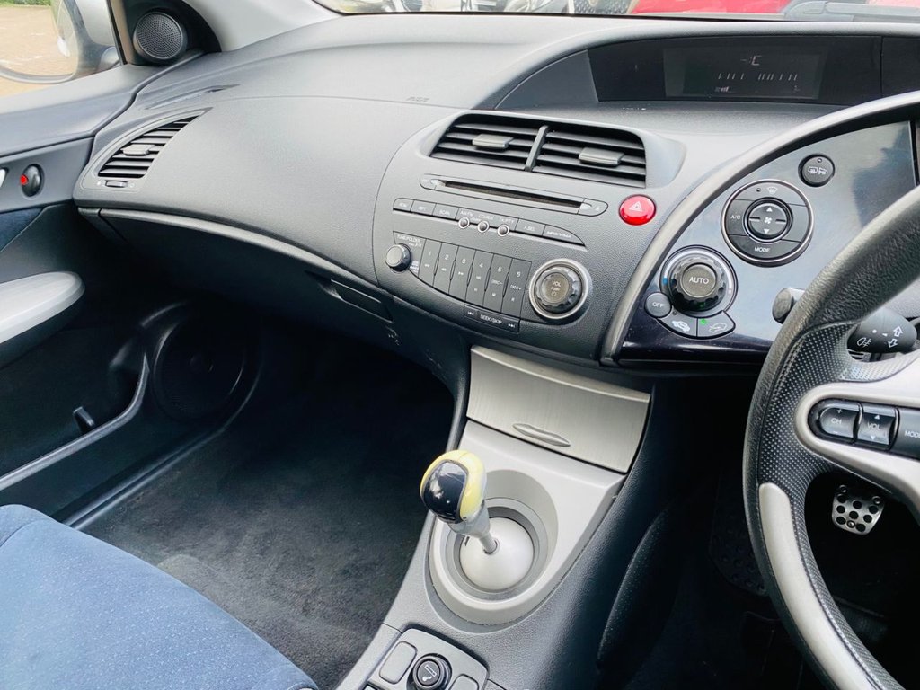 Used Honda Civic 2007 for sale - 76346031: Photo 16