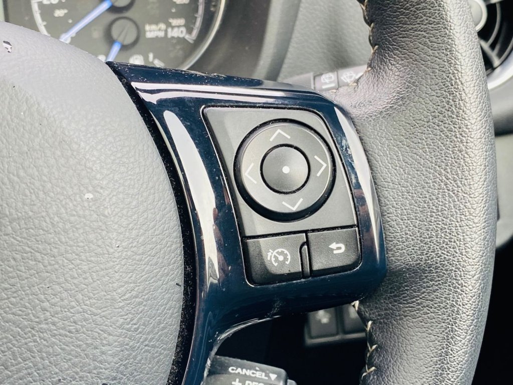 Used Toyota Yaris 2017 for sale - 76439425: Photo 14