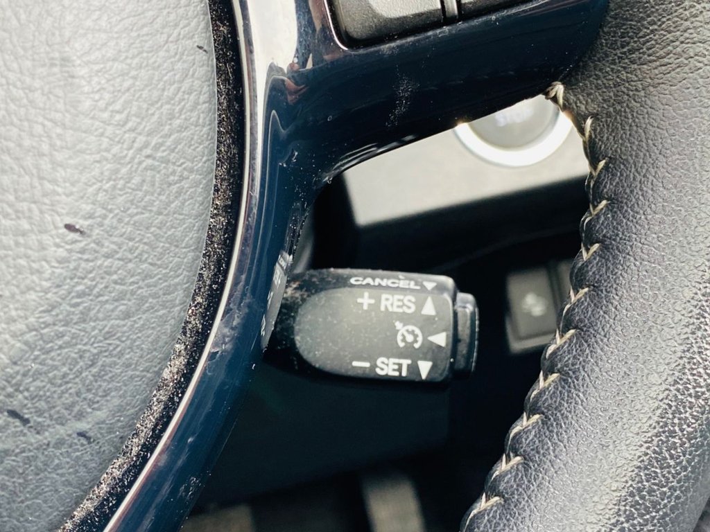 Used Toyota Yaris 2017 for sale - 76439425: Photo 15