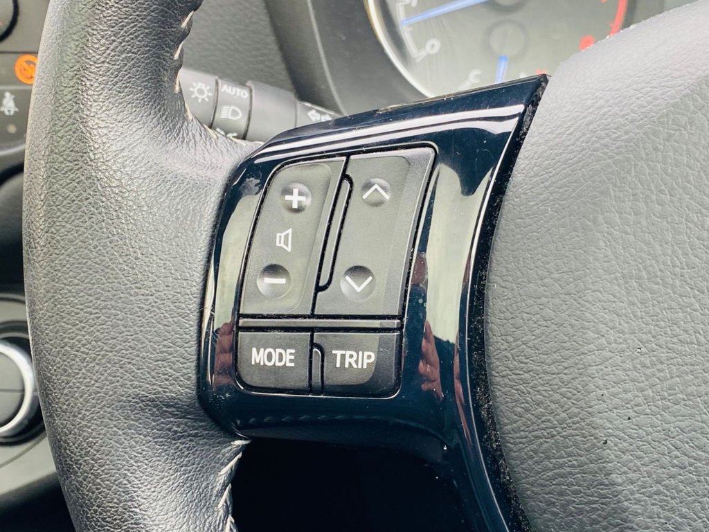 Used Toyota Yaris 2017 for sale - 76439425: Photo 18