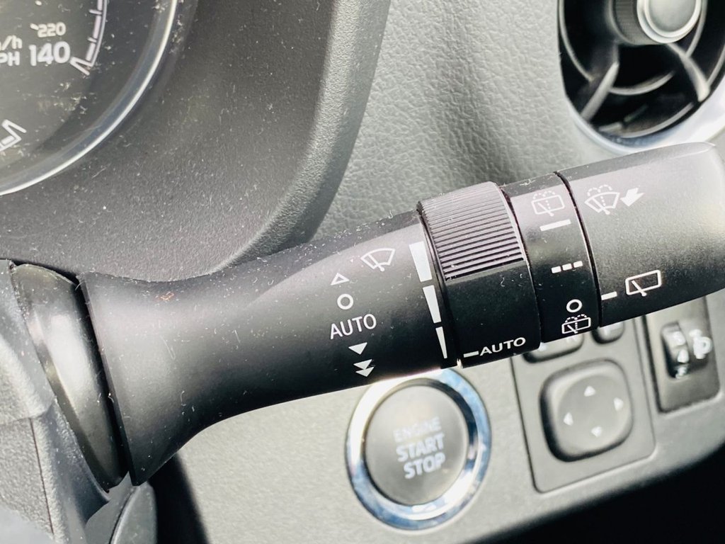 Used Toyota Yaris 2017 for sale - 76439425: Photo 22