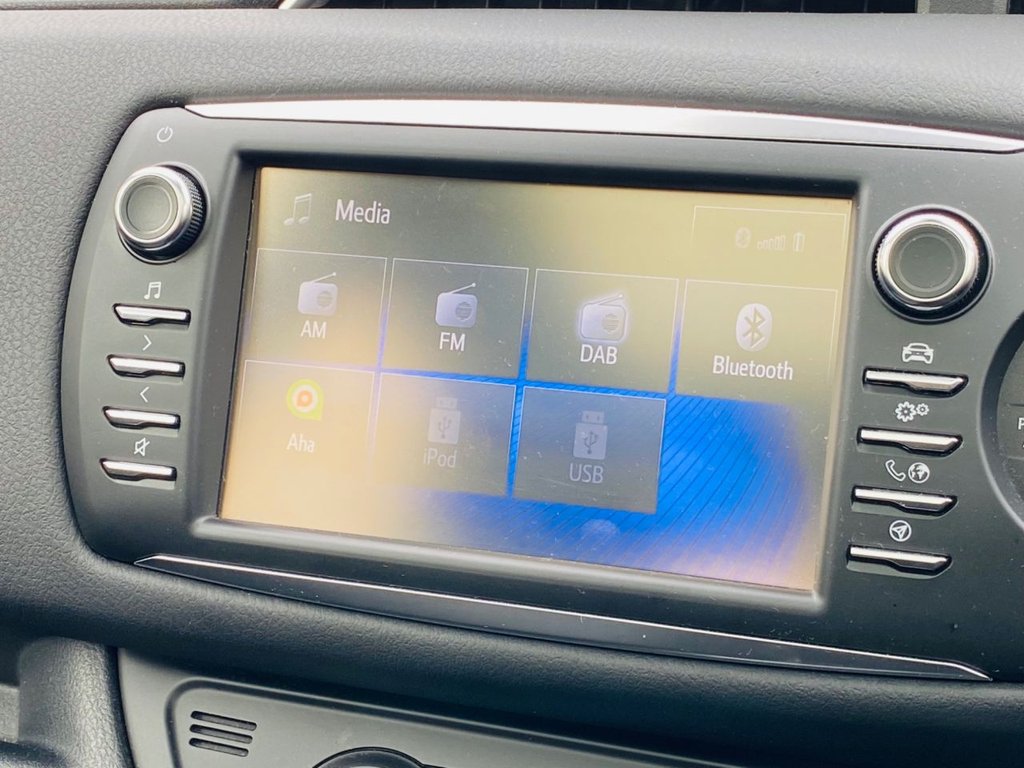 Used Toyota Yaris 2017 for sale - 76439425: Photo 29