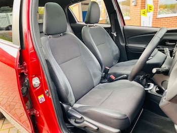 Used Toyota Yaris 2017 for sale - 76439425: Photo