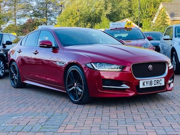 Used Jaguar XE 2018 for sale - 75916655: Photo