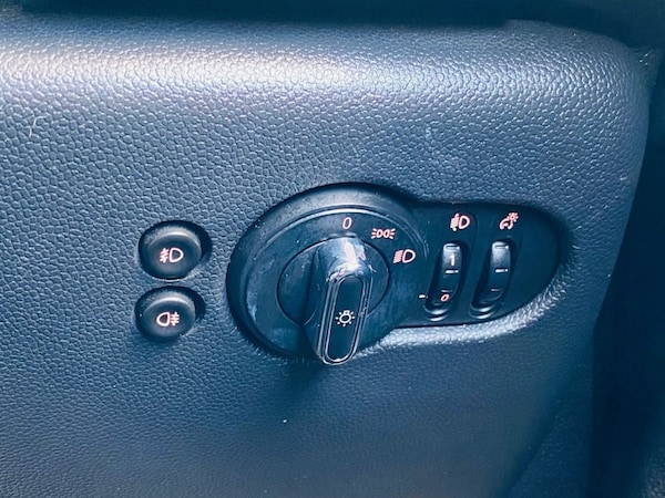 Used MINI Hatch 2018 for sale - 76080529: Photo 18