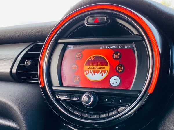 Used MINI Hatch 2018 for sale - 76080529: Photo 31