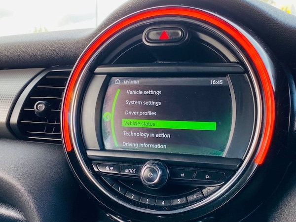 Used MINI Hatch 2018 for sale - 76080529: Photo 37