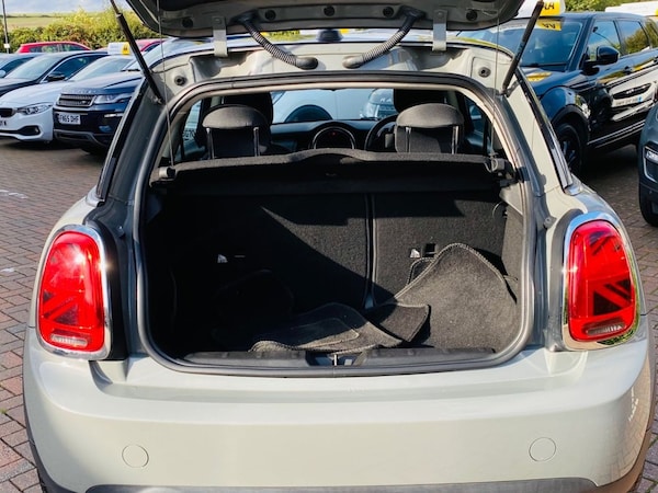 Used MINI Hatch 2018 for sale - 76080529: Photo 8