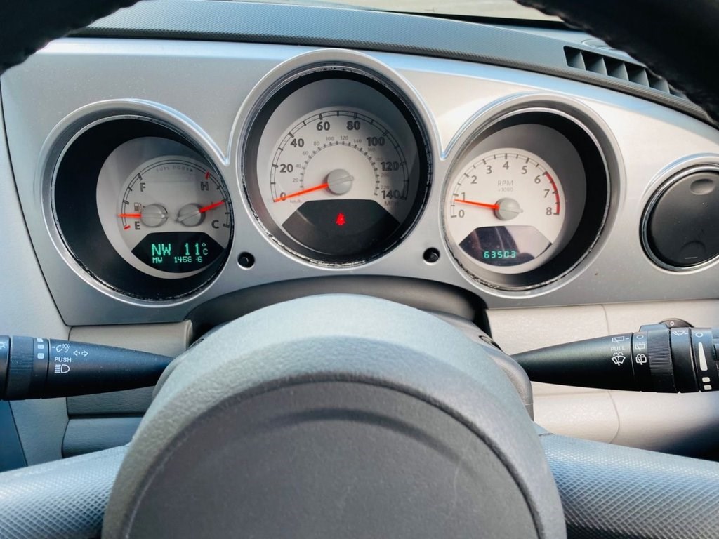 Chrysler PT Cruiser 2007 (07) - 2.4 Touring Hatchback 5dr Petrol Manual (223 g/km, 141 bhp) - Image 17