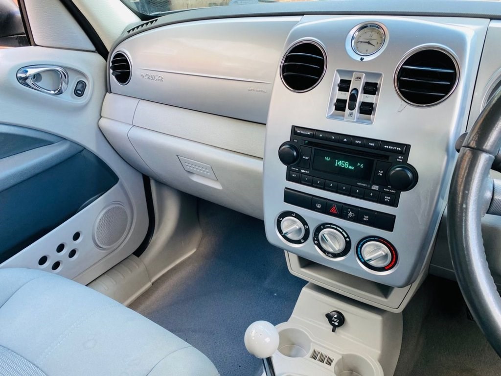 Chrysler PT Cruiser 2007 (07) - 2.4 Touring Hatchback 5dr Petrol Manual (223 g/km, 141 bhp) - Image 22