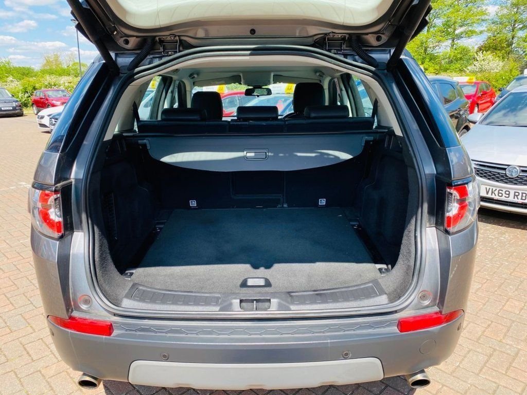 Used Land Rover Discovery Sport 2018 for sale - 76632070: Photo 13