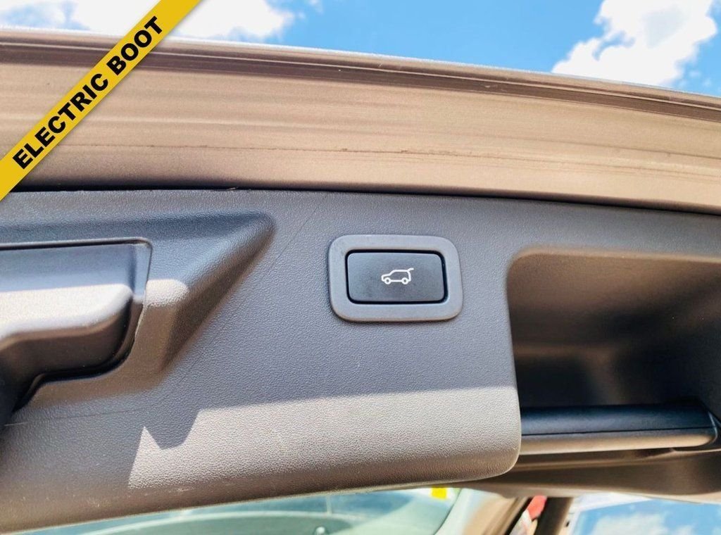 Used Land Rover Discovery Sport 2018 for sale - 76632070: Photo 14