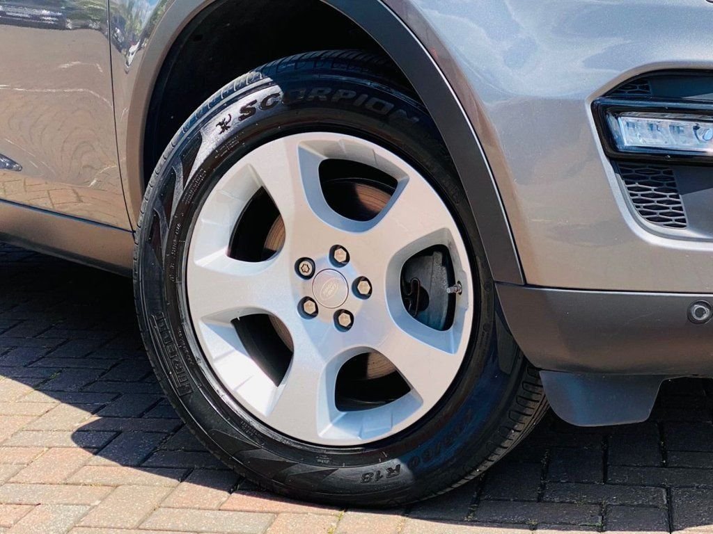 Used Land Rover Discovery Sport 2018 for sale - 76632070: Photo 5