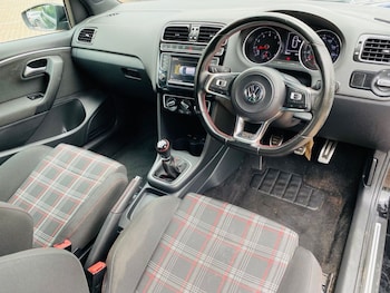 Used Volkswagen Polo 2016 for sale - 75456636: Photo