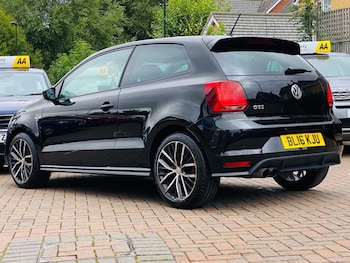 Used Volkswagen Polo 2016 for sale - 75456636: Photo