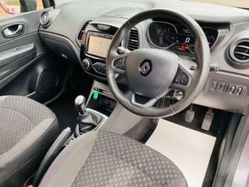 Used Renault Captur 2018 for sale - 74947135: Photo
