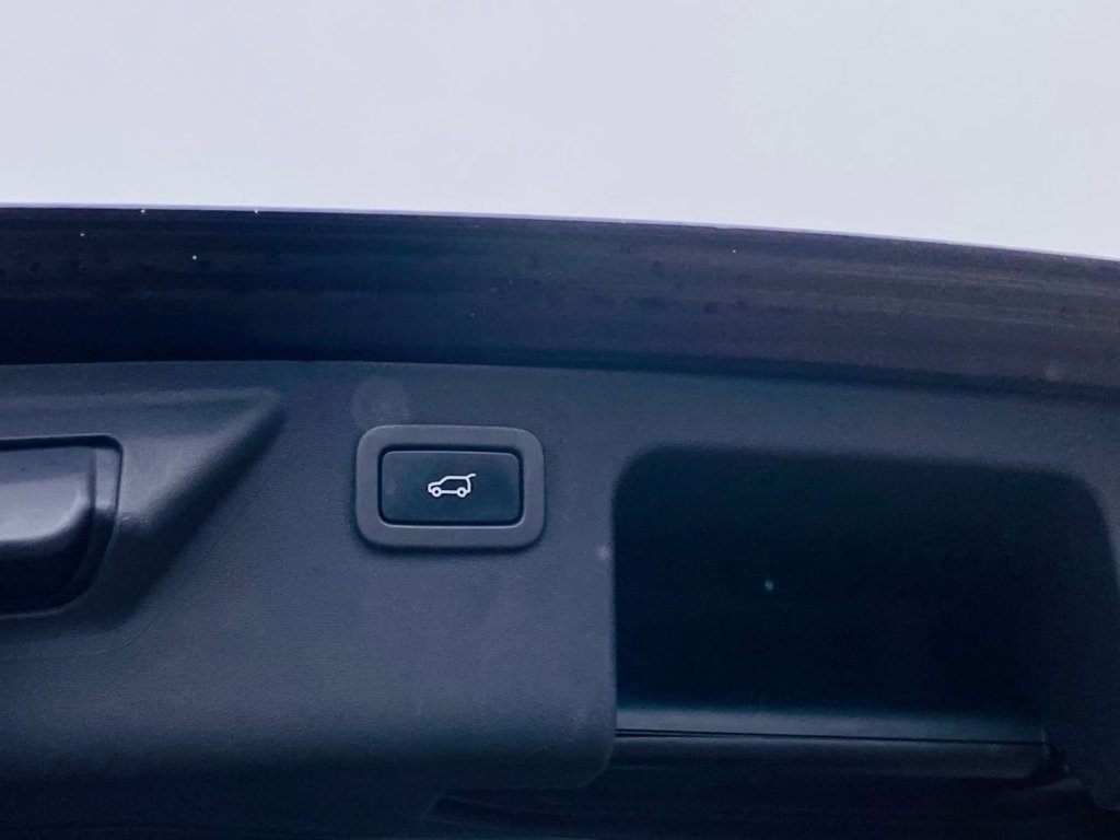 Used Land Rover Discovery Sport 2016 for sale - 76386047: Photo 13