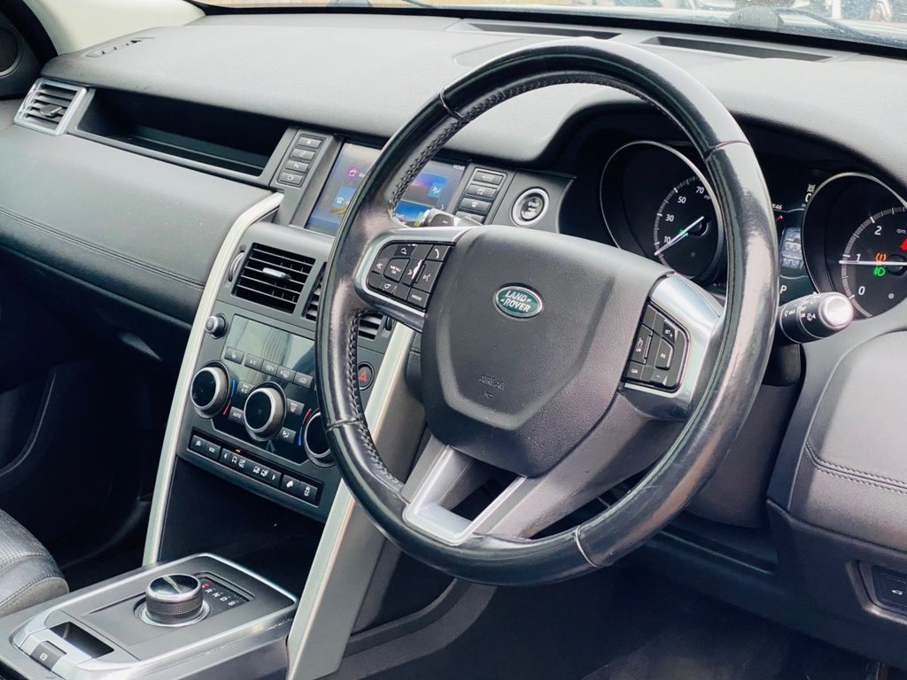 Used Land Rover Discovery Sport 2016 for sale - 76386047: Photo 2