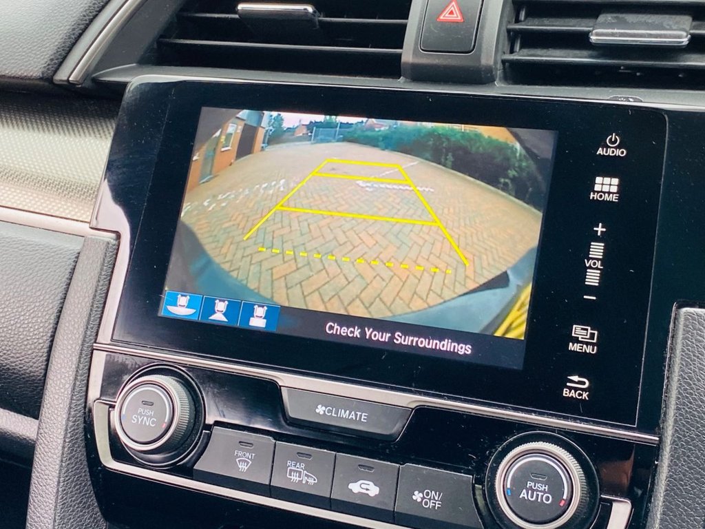 Used Honda Civic 2018 for sale - 75916670: Photo 32