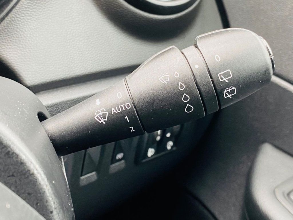 Used Renault Captur 2018 for sale - 76632395: Photo 18