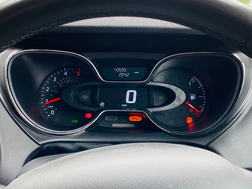 Used Renault Captur 2018 for sale - 76632395: Photo 23