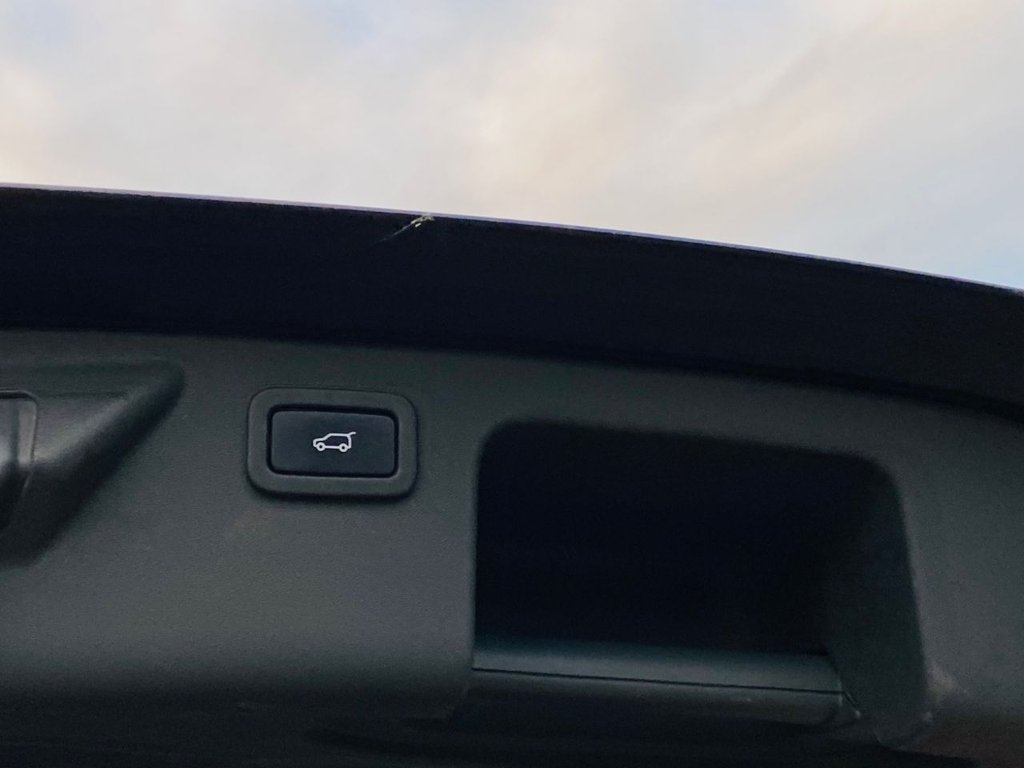 Used Land Rover Discovery Sport 2016 for sale - 76385862: Photo 13