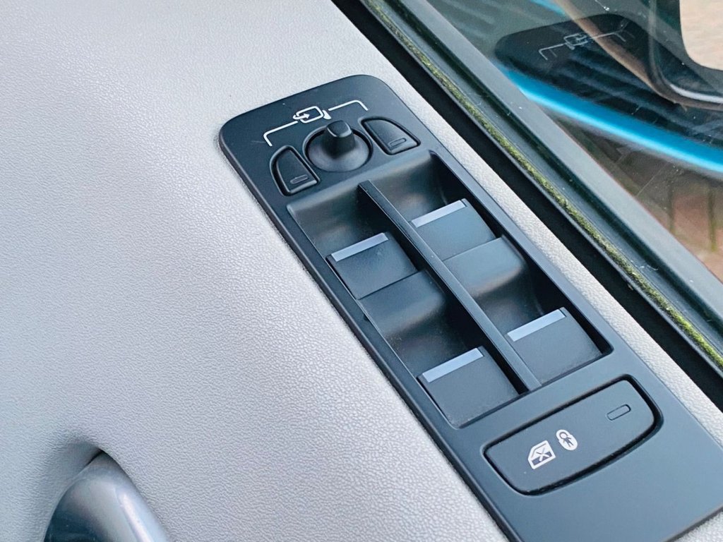 Used Land Rover Discovery Sport 2016 for sale - 76385862: Photo 19