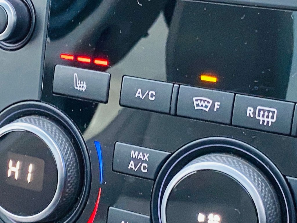 Used Land Rover Discovery Sport 2016 for sale - 76385862: Photo 32