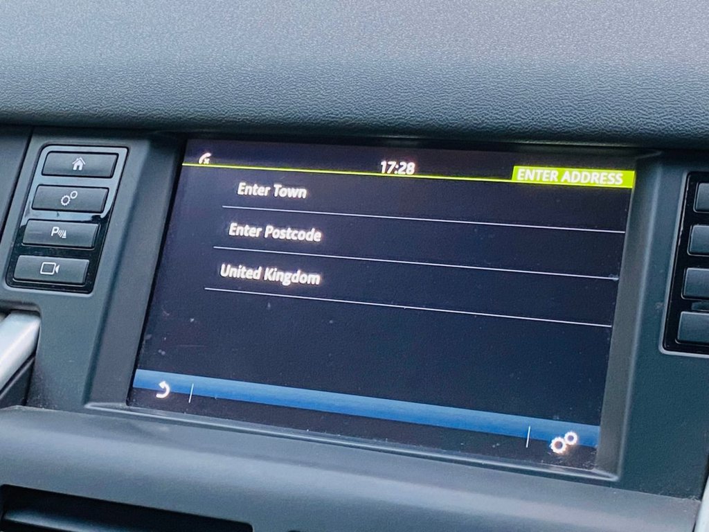 Used Land Rover Discovery Sport 2016 for sale - 76385862: Photo 36