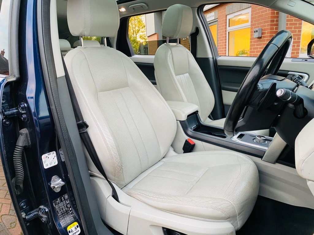 Used Land Rover Discovery Sport 2016 for sale - 76385862: Photo 4