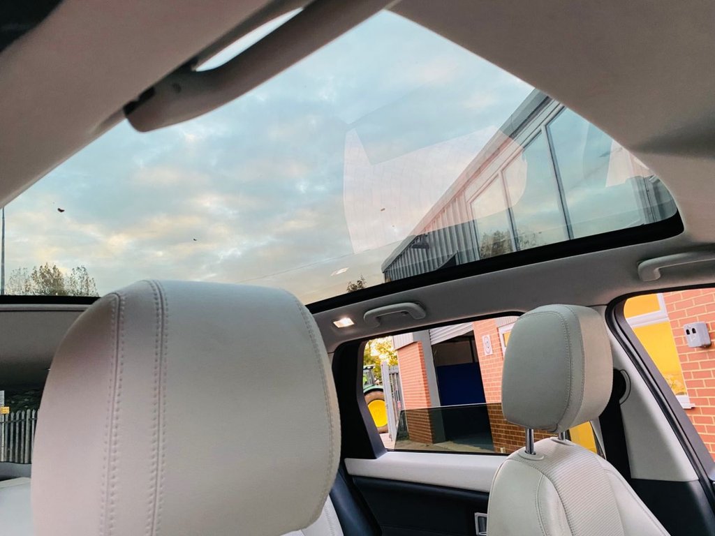 Used Land Rover Discovery Sport 2016 for sale - 76385862: Photo 5