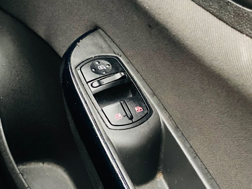 Used Vauxhall Corsa 2015 for sale - 76973174: Photo 17