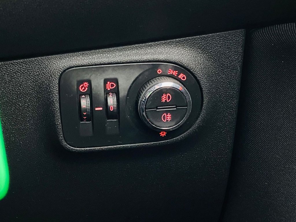 Used Vauxhall Corsa 2015 for sale - 76973174: Photo 18