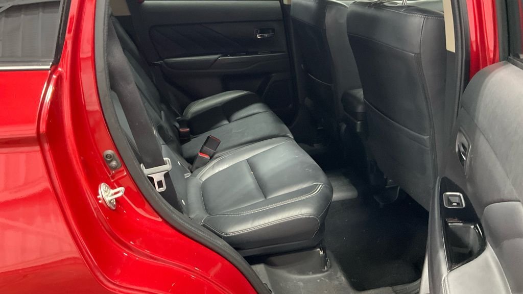 Used Mitsubishi Outlander 2017 for sale - 76751427: Photo 11