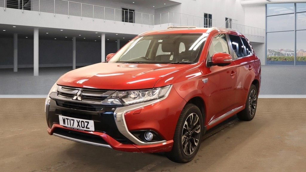 Used Mitsubishi Outlander 2017 for sale - 76751427: Photo 2