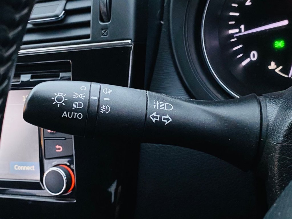 Used Nissan Pulsar 2015 for sale - 76385852: Photo 14