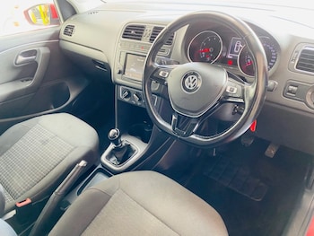 Used Volkswagen Polo 2015 for sale - 75916732: Photo