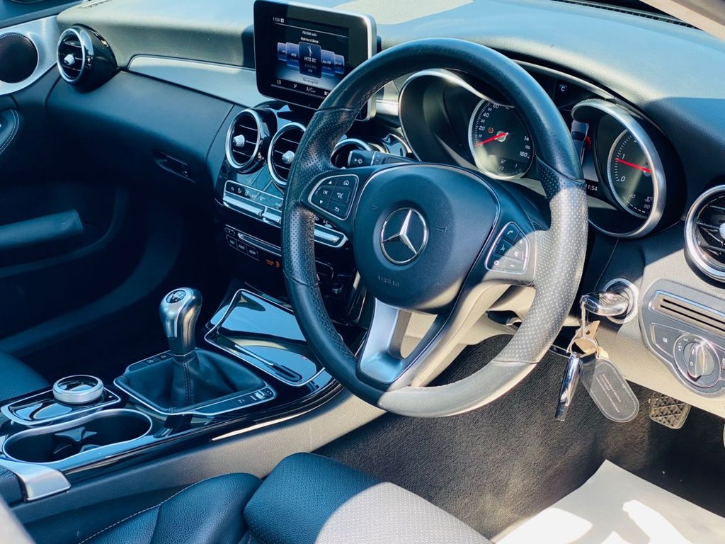 Used Mercedes-Benz C Class 2018 for sale - 77218580: Photo 2