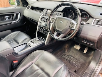 Used Land Rover Discovery Sport 2016 for sale - 75916731: Photo
