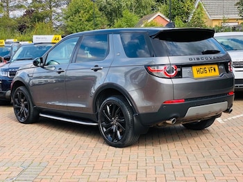 Used Land Rover Discovery Sport 2016 for sale - 75916731: Photo