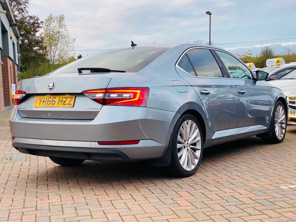 Used Skoda Superb 2016 for sale - 76385856: Photo 11