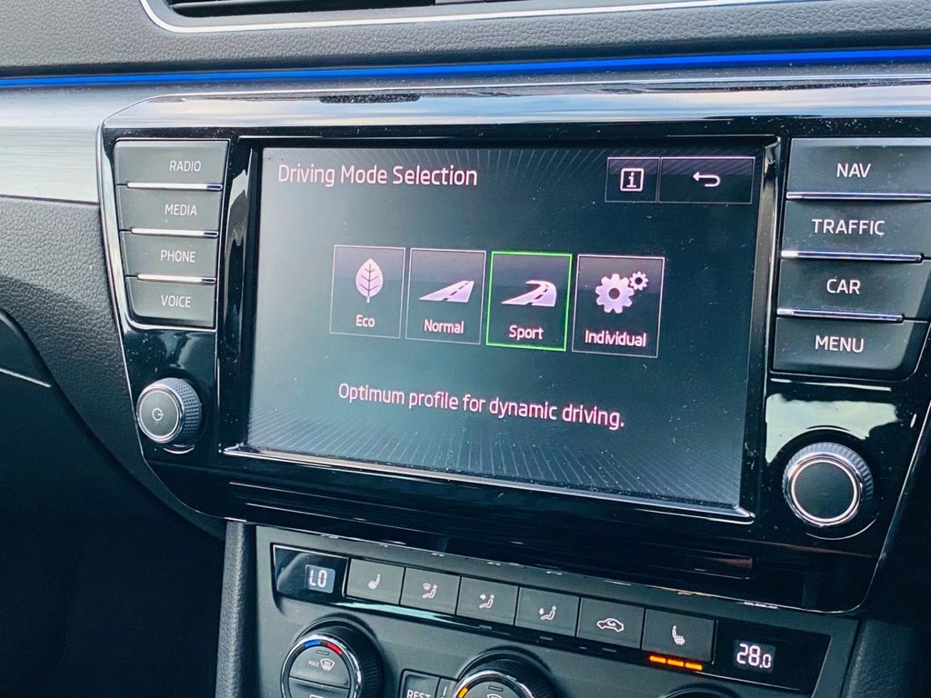 Used Skoda Superb 2016 for sale - 76385856: Photo 40