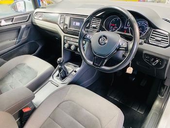 Used Volkswagen Golf SV 2017 for sale - 75986288: Photo