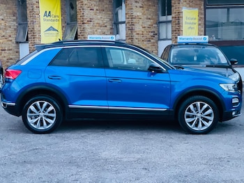 Used Volkswagen T-Roc 2019 for sale - 79534158: Photo