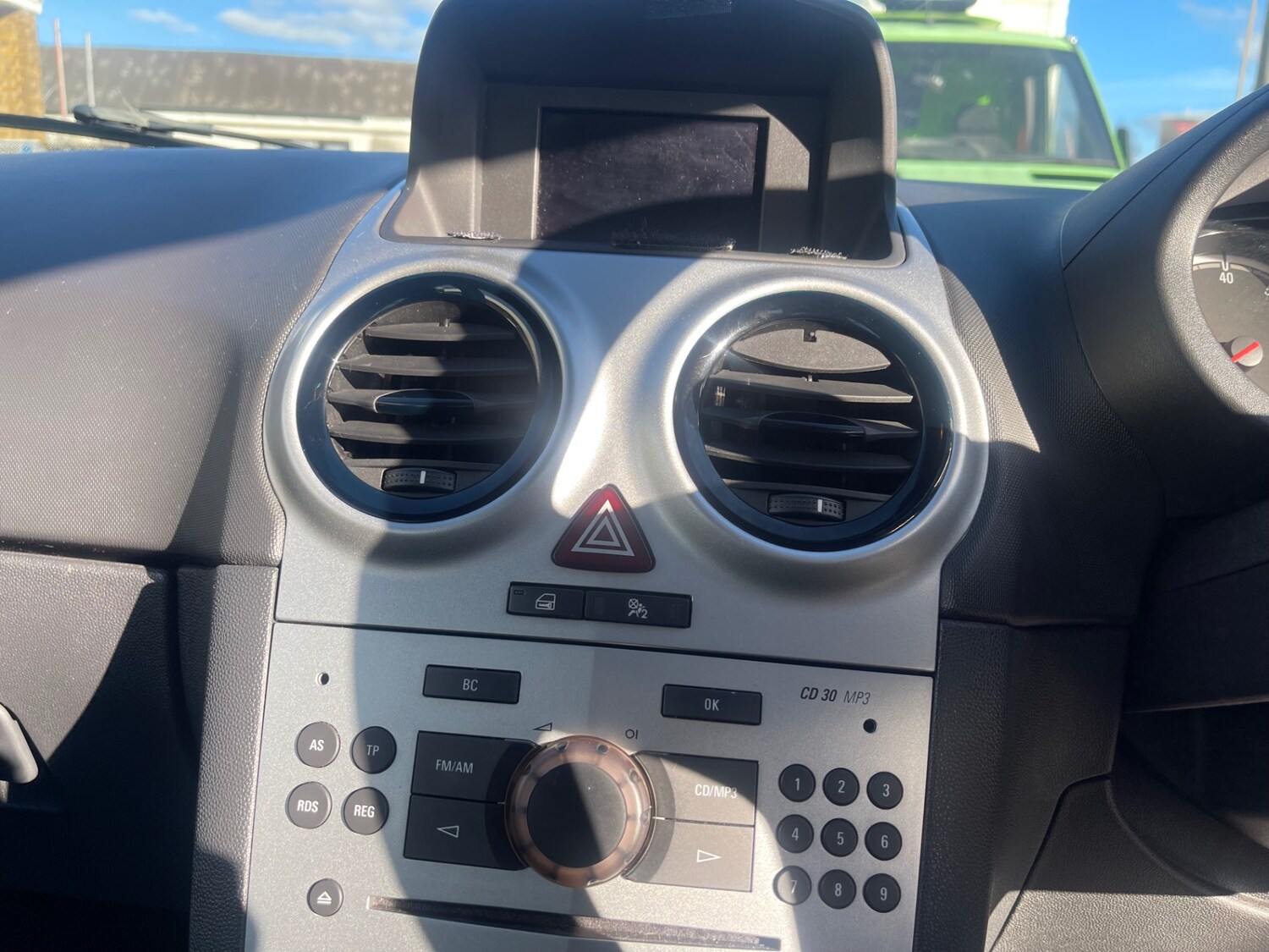 Used Vauxhall Corsa 2011 for sale - 77654025: Photo 17