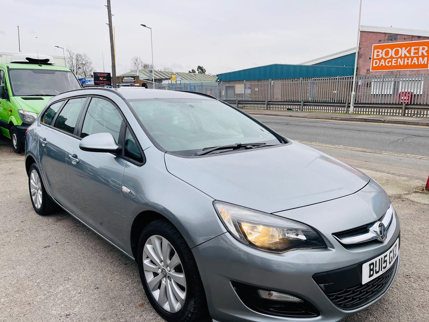 Used Vauxhall Astra 2015 for sale - 76991591: Photo 3